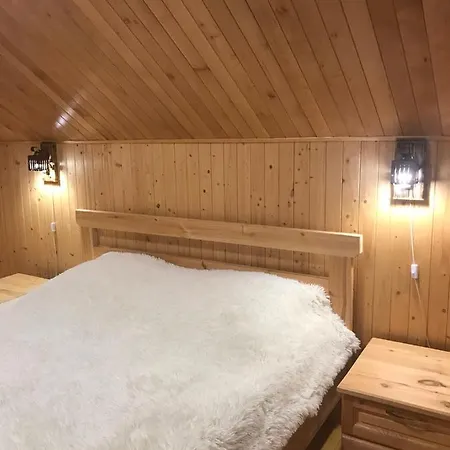 ялинка Hébergement de vacances Myhove